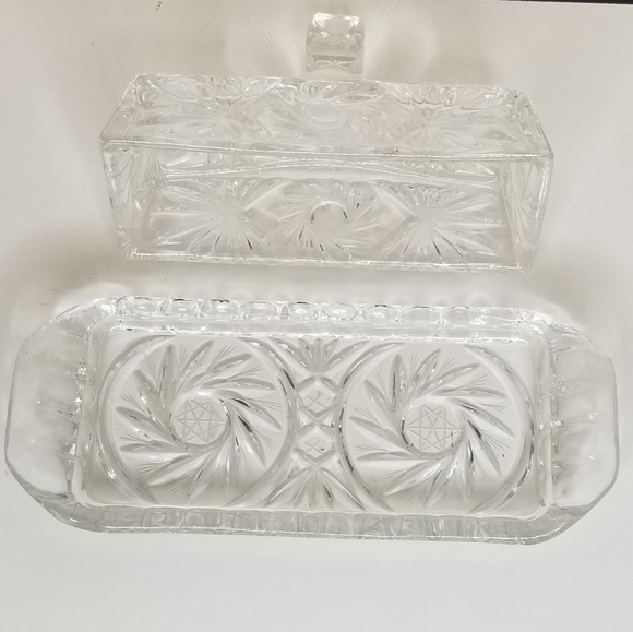 Eleanor American Cut Quarter Pound Covered Butter Dish Pinwheel Pattern - Picture 8 of 14
